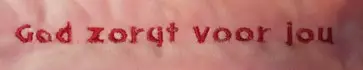 Tutdoek beer roze God zorgt voor jou
