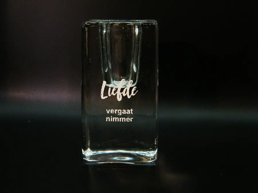 Liefde vergaat nimmer